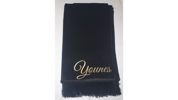 tapis noir personnalisé doré