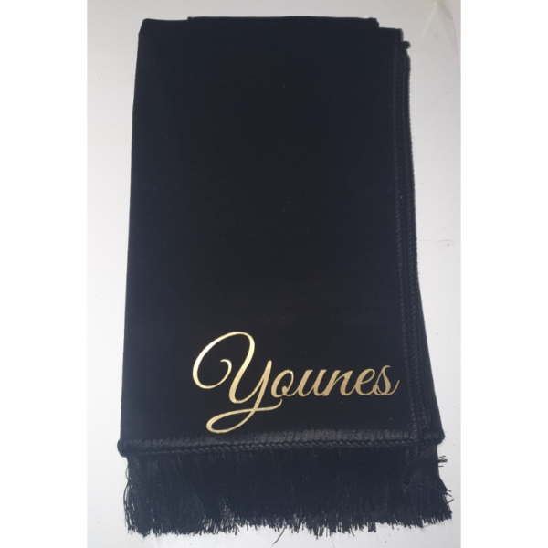 tapis noir personnalisé doré