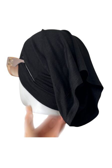 Bonnet avec ouverture aux oreilles