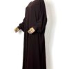 Abaya manches bouffantes fluide chocolat, coupe ample et manches plissées