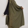 Abaya en soie de Médine kaki, manches bouffantes et coupe ample