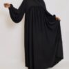 Abaya en soie de Médine noir, manches bouffantes et coupe ample