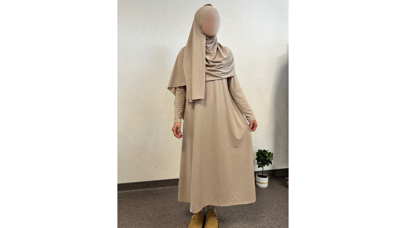 Burkini femme 4 pièces opaque beige : tunique longue, pantalon, cagoule et voile