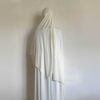 Hijab modal coton blanc porté de dos